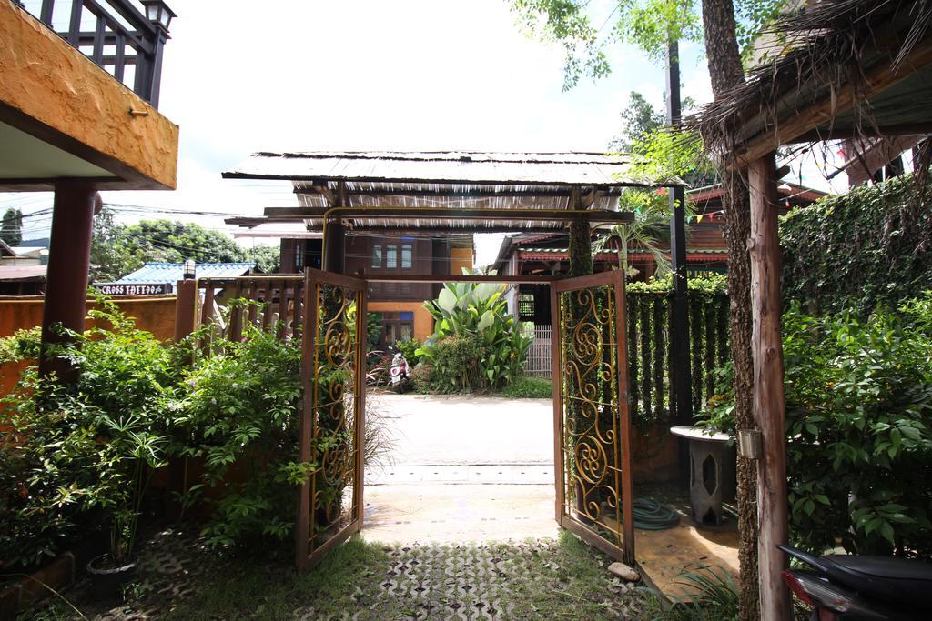 Готель Paifah Boutique House Екстер'єр фото