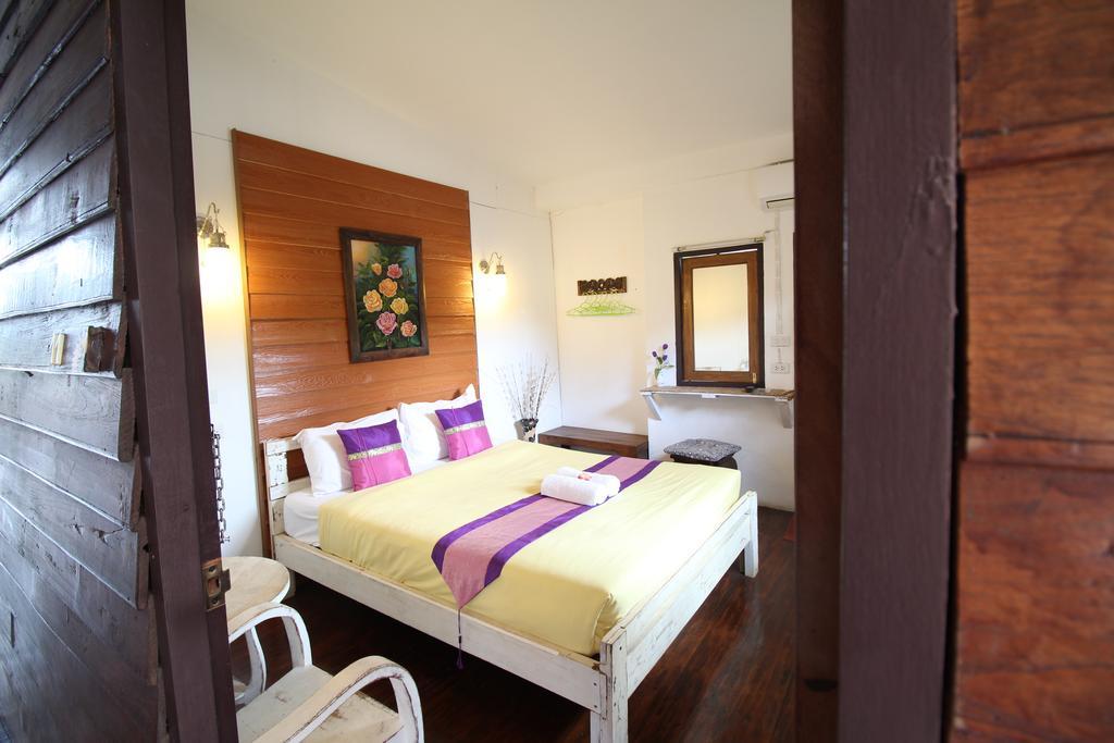 Готель Paifah Boutique House Екстер'єр фото