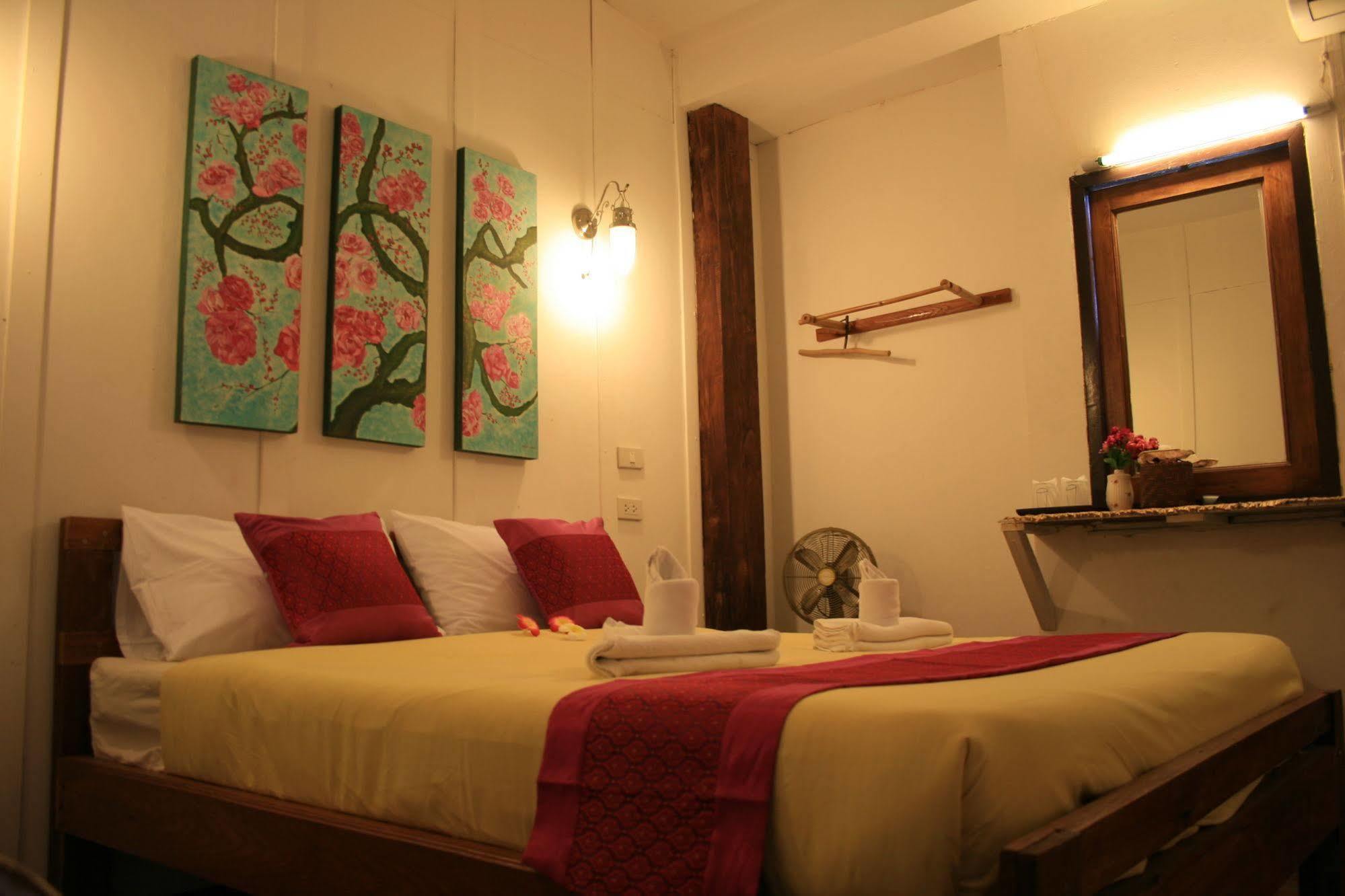 Готель Paifah Boutique House Екстер'єр фото
